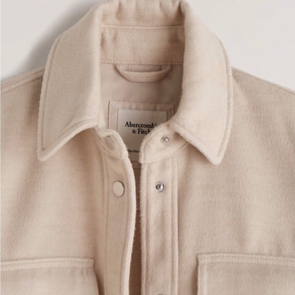 Brand New with Tags Abercrombie & Fitch Women's Cream Jacket - Picture 3 of 5